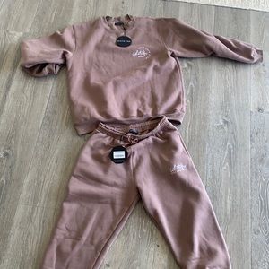 White fox Boutique Sweat Outfit